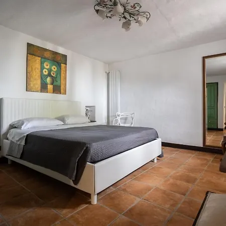 A 300 Mt. Dal Mare Villa *
