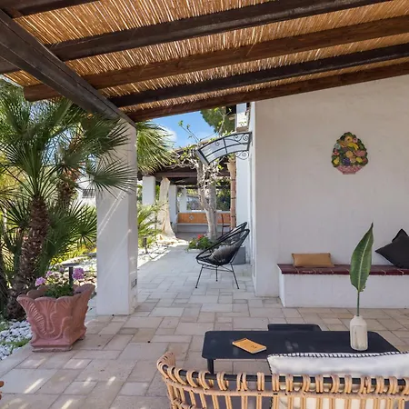 Villa A 300 Mt. Dal Mare *