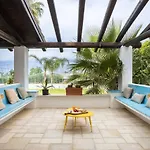 A 300 Mt. Dal Mare Villa